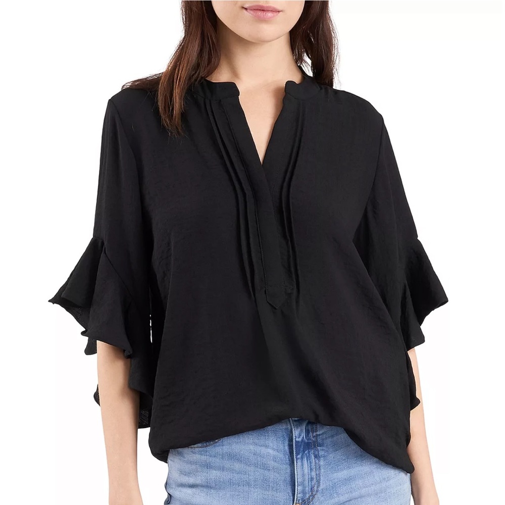 VINCE CAMUTO
Split Neck Ruffle Sleeve Blouse
